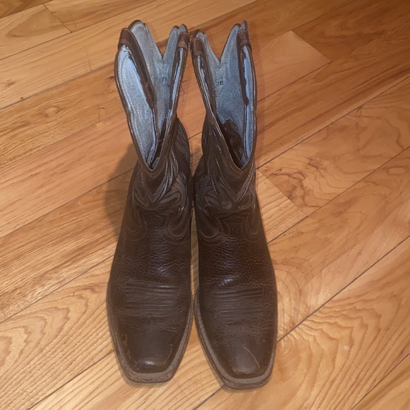 Womens Ariat cowboy boots - Picture 2 of 3
